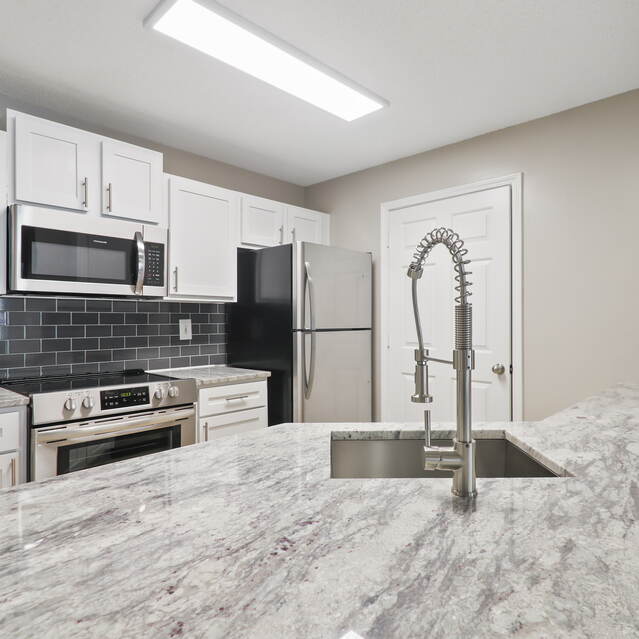 The Waterford Morrisville, NC - Renovated Apartment - Kitchen